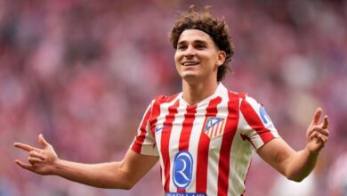 رئيس أتلتيكو مدريد: لابورتا يعلم أين سيلعب ألفاريز في الموسم المقبل