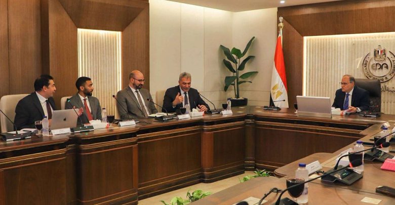 رئيس هيئة الدواء المصرية يستقبل مدير عام شركة HVD مصر وإفريقيا لبحث تعزيز التعاون في مجال المستلزمات الطبية