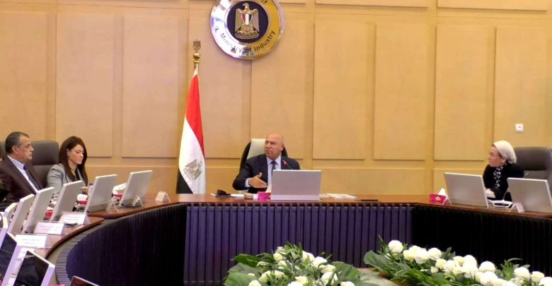 سحب الأراضي الصناعية غير الاستثمارية يلقى ترحيبًا واسعًا وأحاذير من تعثر المصنعين
