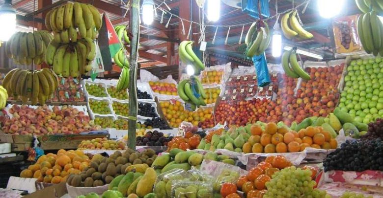 ضوابط صارمة لسلامة الغذاء..الحكومة تنفي شائعات الفاكهة المهرمنة