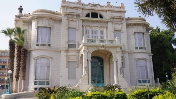 عين شمس تحصد إنجازًا عالميًا وتكرم أبطال توربينات الرياح