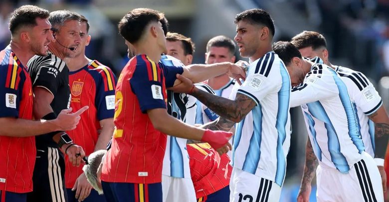 فيفا يفجر مفاجأة حول لاعب الأرجنتين في نهائي كأس العالم