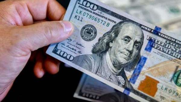 قفزة جديدة في سعر الدولار أمام الجنيه منتصف تعاملات اليوم بالبنوك.. آخر تحديث