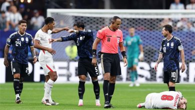 كلمات بيلينجهام لحكم مباراة الأرجنتين وإنجلترا بعد الخسارة الدرامية