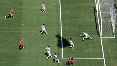 لاعب الأرجنتين يغادر مصابًا أمام إسبانيا في نهائي كأس العالم