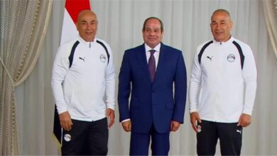 ماذا قال حسام حسن للرئيس السيسي في حفل استقبال بعثة منتخب مصر؟