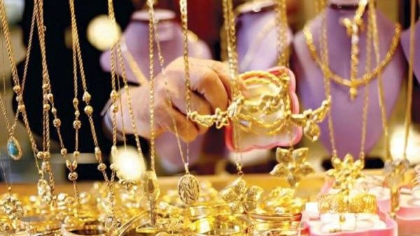 مفاجأة جديدة في سعر الذهب اليوم.. تراجع عيار 21 يربك الأسواق