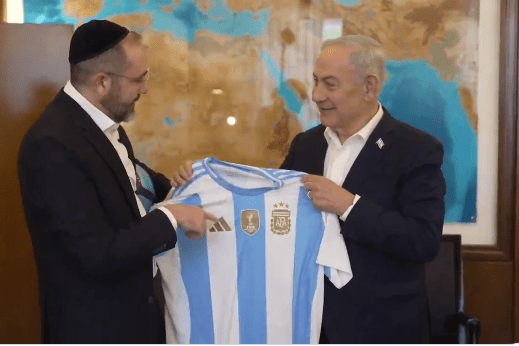 نتنياهو يعلن دعمه لمنتخب الأرجنتين في نهائي كأس العالم 2026.. فيديو