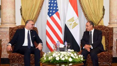 وزير الخارجية يستقبل مستشار ترامب لبحث التطورات الإقليمية
