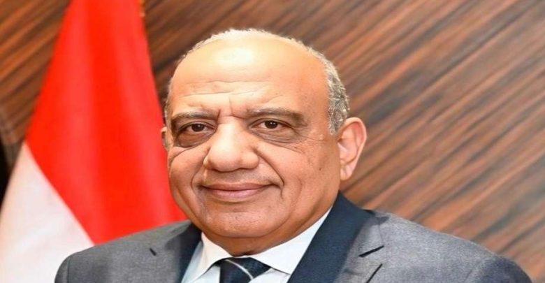 وزير الكهرباء يفقد محطة القاهرة الجديدة لمتابعة جاهزية الشبكة