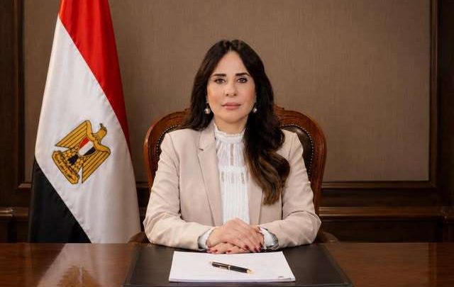 وزيرة الإسكان تتابع موقف تنفيذ عدد من مشروعات مياه الشرب والصرف الصحي بـ7 محافظات