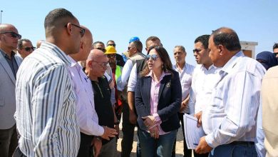 وزيرة الإسكان تتفقد محطة معالجة الصرف الصحي بمدينة مرسى مطروح