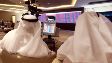 أسهم الخليج تُغلق على تباين بسبب المخاوف الجيوسياسية وضغوط الطاقة