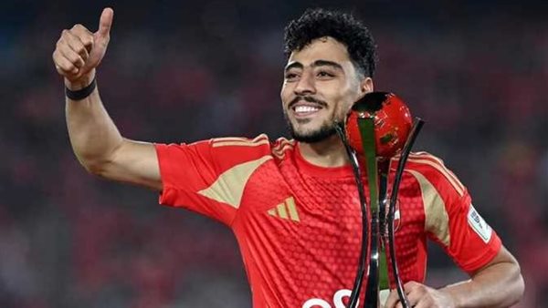 الأهلي يقترب من استعادة أكرم توفيق.. مصدر يكشف آخر تطورات الملف