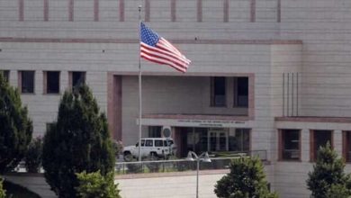 "الاستعداد والتفكير في المغادرة".. أمريكا تحذر مواطنيها من احتمال تصعيد أمني في الشرق الأوسط