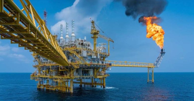 البترول: حفر 513 بئرًا وزيادة الاستكشاف 140% لتوفير احتياطيات جديدة