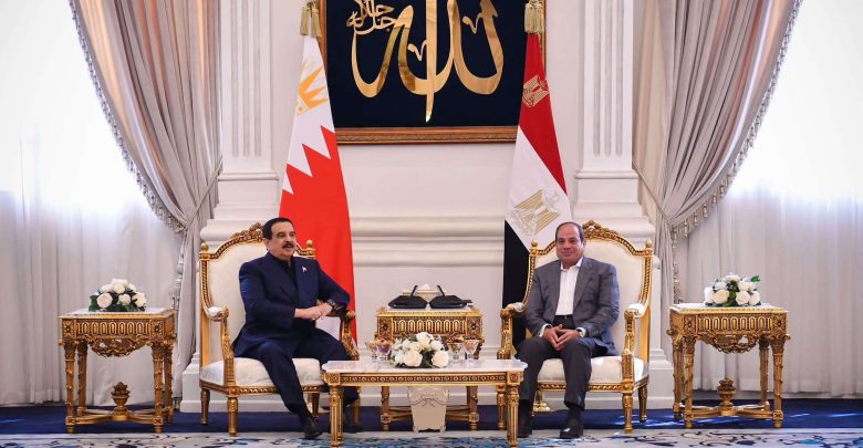 الرئيس السيسي وملك البحرين يبحثان مستجدات القضايا الإقليمية والدولية.. صور
