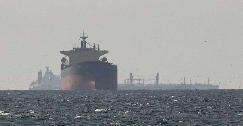 النفط يقفز لأعلى مستوى في أسبوع بعد تأكيد إيران استمرار إغلاق مضيق هرمز