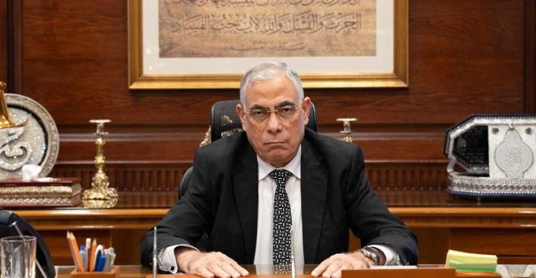 النيابة العامة تتصدى لظاهرة الاتجار غير المشروع في خطوط الهواتف المحمولة