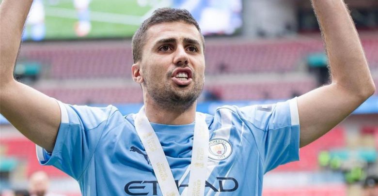 بعد فشل صفقة رودري.. تكهنات حول تحرك ريال مدريد لضم بديل مفاجئ