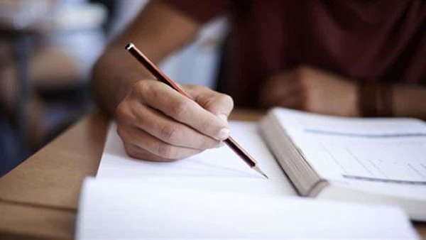 تظلمات الثانوية العامة.. متى يحق للطالب الطعن على النتيجة أمام القضاء؟