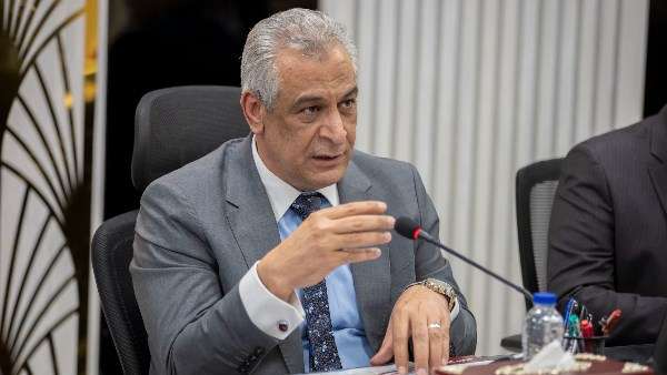 تنفيذًا لتوجيهات الرئيس السيسي.. وزير الدولة للإنتاج الحربي يتابع تنفيذ مشروعات «حياة كريمة»