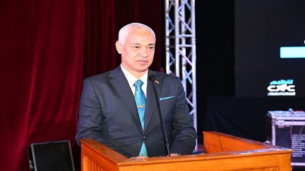 جامعة أسيوط تحتفل بإنجاز خريجي كلية علوم الرياضة وتكرّم المتفوقين.. والدكتور عبدالمولى يهنئ