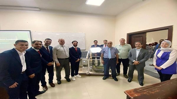 جامعة القاهرة التكنولوجية تطور صوبة ذكية تعمل بالطاقة الشمسية ونظام الـ IOT لمواجهة شح المياه