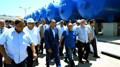 رئيس الوزراء يتفقد مجمع محطات تحلية مياه البحر بالرميلة بطاقة 125 ألف متر مكعب يوميًا