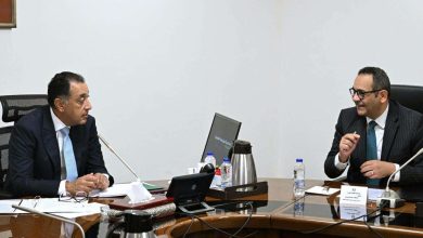 رئيس الوزراء يستعرض خطة التحرك والرؤية الاستراتيجية لرئيس جهاز تنمية المشروعات