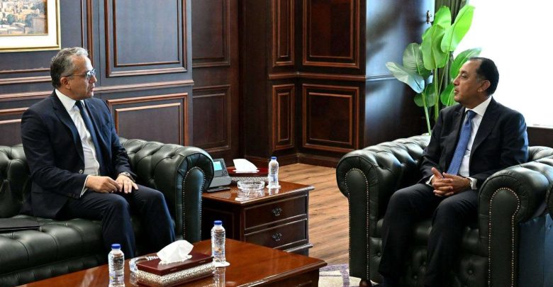 رئيس الوزراء يستقبل المدير العام لمنظمة اليونسكو