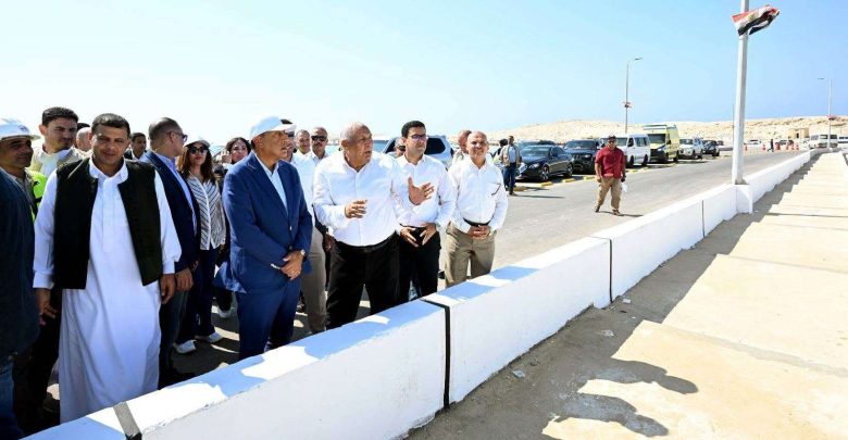 رئيس الوزراء يفتتح كوبري روميل بعد تطويره في مطروح
