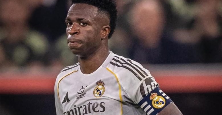 ريال مدريد يقدم عرضًا أخيرًا لتجديد عقد فينيسيوس جونيور
