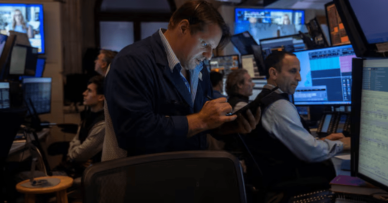 «ستاندرد آند بورز 500» يقفز لمستوى قياسي جديد بدعم من التكنولوجيا وهبوط النفط