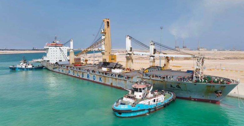 صور.. الرئيس السيسي يتابع موقف تنفيذ مشروعات تطوير موانئ سفاجا والسخنة ودمياط والإسكندرية