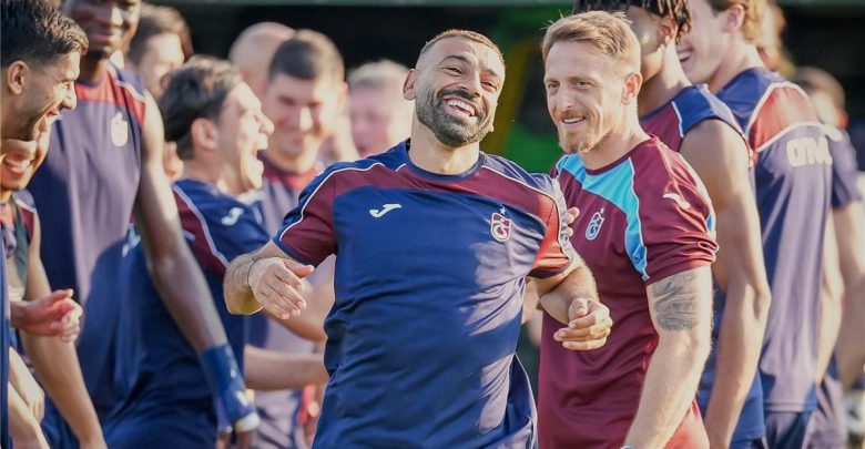 صور | محمد صلاح يشارك في تدريبات طرابزون سبور لأول مرة