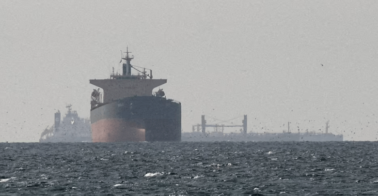 طهران تؤكد استمرار المحادثات الفنية والسياسية مع مسقط بشأن الملاحة في مضيق هرمز