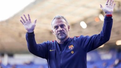 فليك يربط تعاقد برشلونة مع مهاجم جديد بمصير نجم الفريق