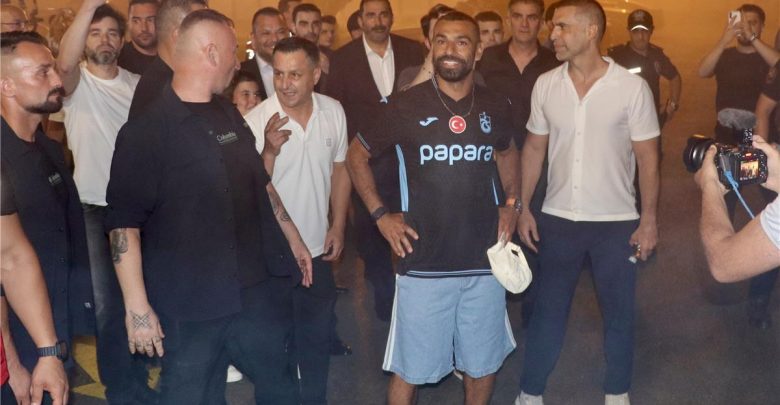 فيديو | طرابزون سبور يقدم محمد صلاح للجماهير.. واعتراف من النجم المصري