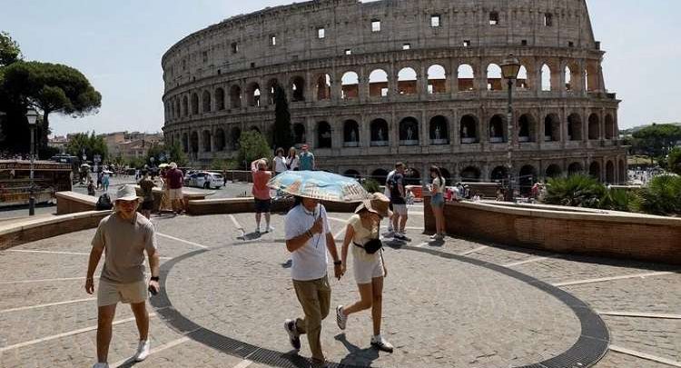 موجة حر قياسية تضرب أوروبا.. إعلان حالة التأهب بإيطاليا وشلل في أنظمة الطاقة وشبكات النقل