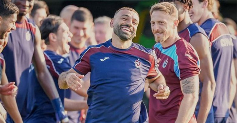 نجم هولندا يرحب بمزاملة محمد صلاح في طرابزون سبور