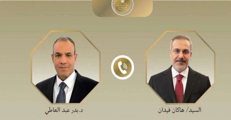 وزير الخارجية يتلقى اتصالا هاتفيا من نظيره التركي