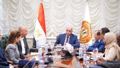 وزير العمل يتابع الاستعدادات لإطلاق منظومة رقمية جديدة لتصاريح عمل الأجانب