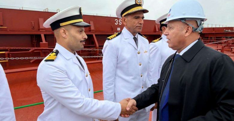 وزير النقل يشهد استلام السفينتين «وادي النيل» و«وادي القمر» بالصين