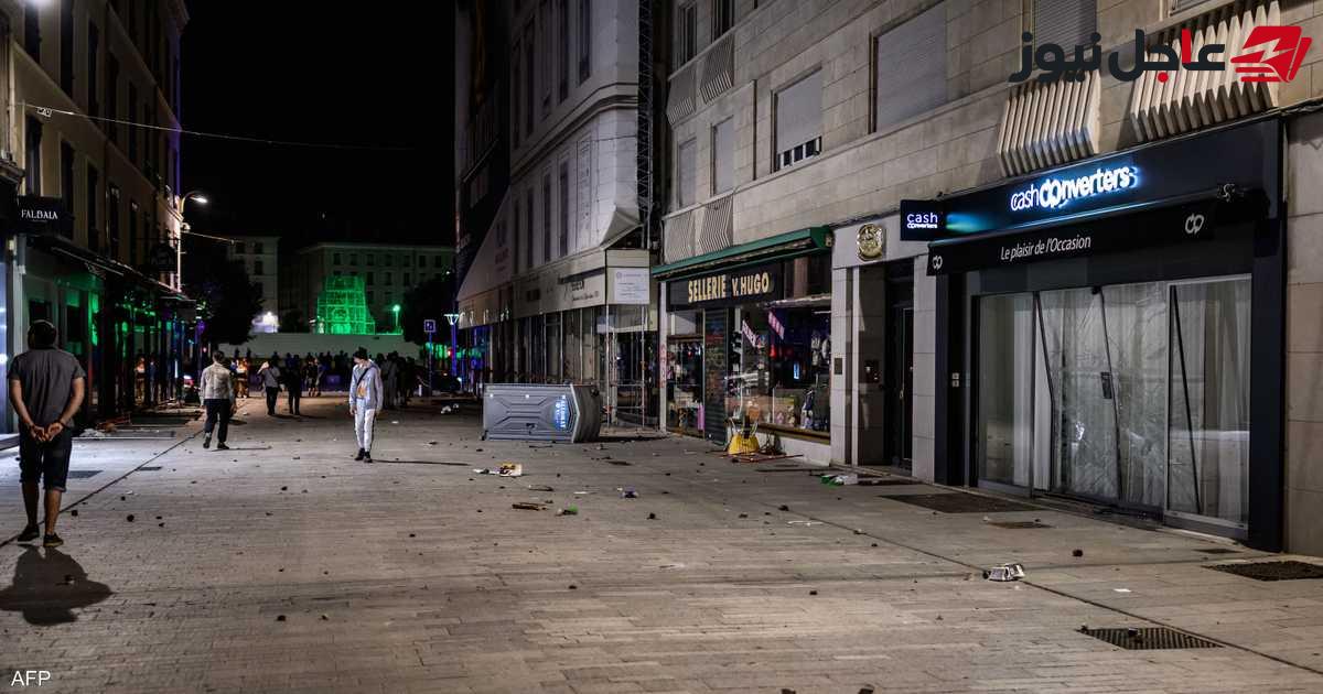 جدل في فرنسا حول تقارير استثناء لحم الخنزير والكحول من عمليات النهب