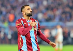 فنان تركي مشهور يوجه رسالة خاصة إلى محمد صلاح ويثير الجدل