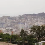 مقاومة شرسة في تعز تصد هجمات الحوثيين وتحذيرات دولية من كارثة إنسانية