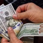 انخفاض جماعي لسعر الدولار مقابل الجنيه في ختام تعاملات الثلاثاء
