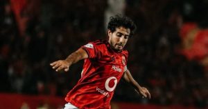 الأهلي يعزز الجبهة اليمنى في يناير من خلال مقايضة لاعبين