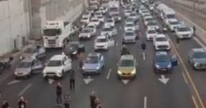 عباس يدعو إلى صافرة حداد ودقيقة صمت في تل أبيب إحياءً لذكرى أحداث 7 أكتوبر